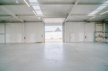 Pronájem skladovacích prostor 2725 m², Hradec Králové