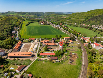 Prodej pozemku 1256 m², Karlštejn