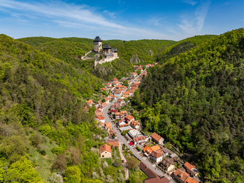 Prodej pozemku 1256 m², Karlštejn