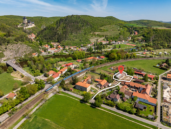 Prodej pozemku 1256 m², Karlštejn