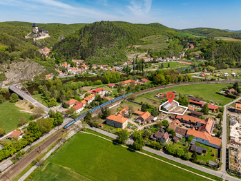 Prodej pozemku 1256 m², Karlštejn