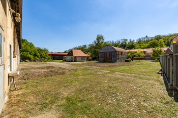 Prodej pozemku 1256 m², Karlštejn