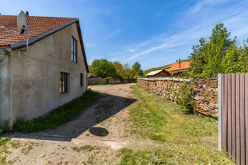 Prodej pozemku 1256 m², Karlštejn