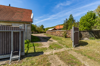 Prodej pozemku 1256 m², Karlštejn
