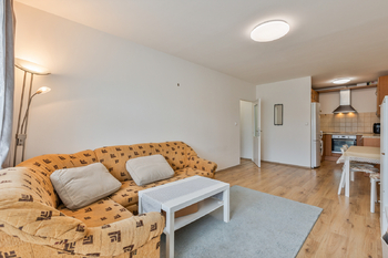 Obývací pokoj - Prodej bytu 2+kk v osobním vlastnictví 4 m², Praha 4 - Chodov