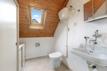 WC v 1. patře - Prodej domu 123 m², Pardubice