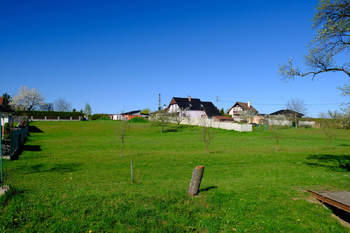 +420 604 191 744 I denisa.myslivcova@re-max.cz - Prodej pozemku 1008 m², Kopřivnice