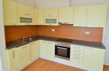 Prodej bytu 3+kk v osobním vlastnictví 92 m², Praha 10 - Horní Měcholupy