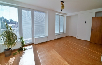 Prodej bytu 3+kk v osobním vlastnictví 92 m², Praha 10 - Horní Měcholupy