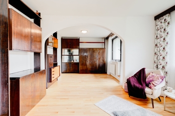 2 NP obývací pokoj foto 3 - Prodej domu 280 m², Brno