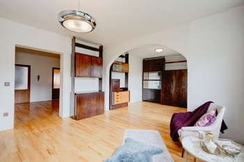 2 NP obývací pokoj foto 4 - Prodej domu 280 m², Brno