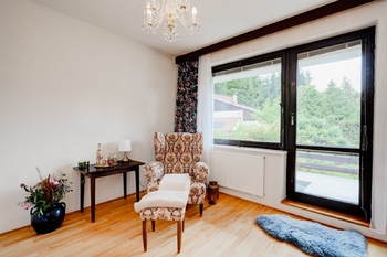 3 NP obývací pokoj foto 3 - Prodej domu 280 m², Brno