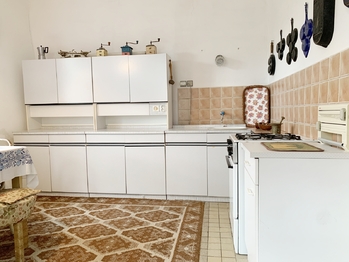 pokoj - kuchyň - Prodej domu 110 m², Hředle