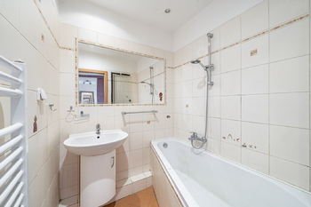 Prodej bytu 3+kk v osobním vlastnictví 74 m², Hradec Králové
