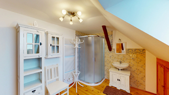 koupelna v podkroví - Prodej domu 220 m², Studená