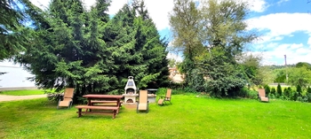 venkovní posezení s krbem - Prodej ubytovacího zařízení 1364 m², Kunžak