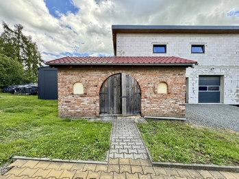 Zahradní domek - Prodej domu 313 m², Dolní Újezd