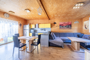 Obývací pokoj - Prodej chaty / chalupy 50 m², Káraný