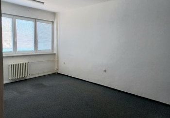 Z kanceláře. - Pronájem kancelářských prostor 15 m², Tábor