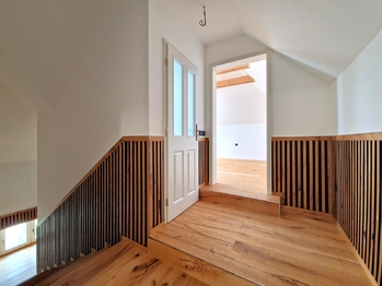 Pronájem kancelářských prostor 676 m², Praha 4 - Braník