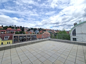Pronájem kancelářských prostor 676 m², Praha 4 - Braník