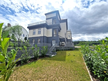 Pronájem kancelářských prostor 676 m², Praha 4 - Braník