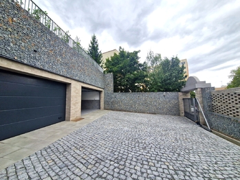 Pronájem kancelářských prostor 676 m², Praha 4 - Braník