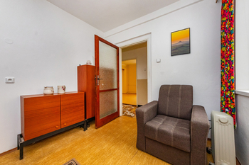 9. Ložnice v 1. NP - Prodej domu 294 m², Praha 5 - Radotín