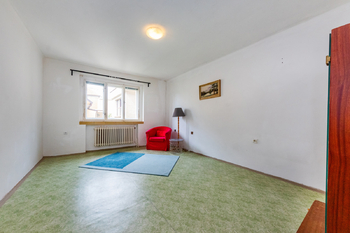 25. Ložnice ve 2. NP - Prodej domu 294 m², Praha 5 - Radotín