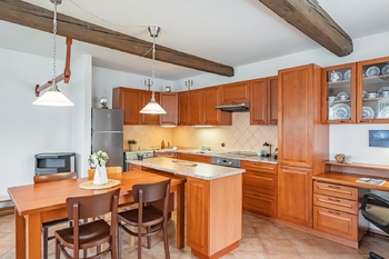 Prodej domu 260 m², Kameničná