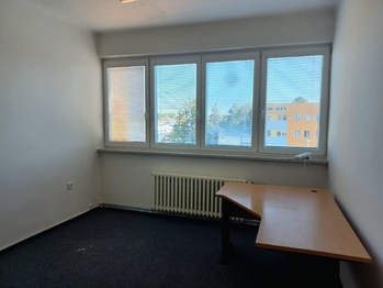 Interiér kanceláře. - Pronájem kancelářských prostor 36 m², Tábor