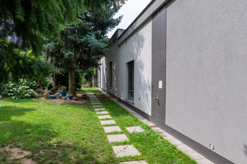 Pronájem domu 130 m², Jesenice