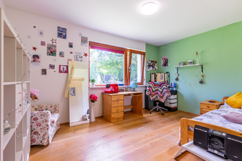 dětský pokoj 2 / ložnice - Prodej domu 290 m², Kostelec nad Labem