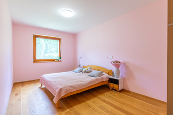 ložnice - Prodej domu 290 m², Kostelec nad Labem