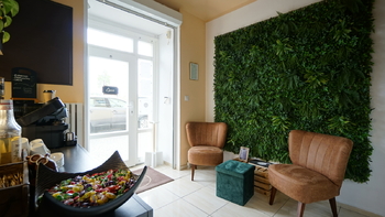 Pronájem obchodních prostor 97 m², Praha 5 - Smíchov
