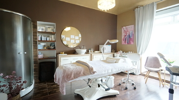 Pronájem obchodních prostor 97 m², Praha 5 - Smíchov