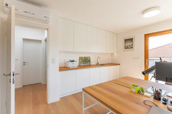 Pracovna v nejvyšším patře - Pronájem domu 350 m², Praha 6 - Ruzyně