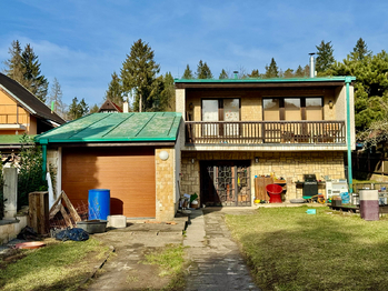 Čelní pohled na dům - Pronájem domu 61 m², Jílové u Prahy