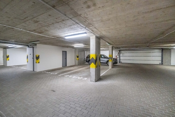 Pronájem garážového stání, Praha 9 - Střížkov