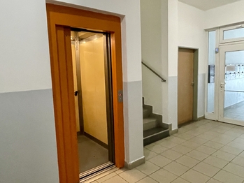 Pronájem bytu 2+kk v osobním vlastnictví 7370 m², Benešov