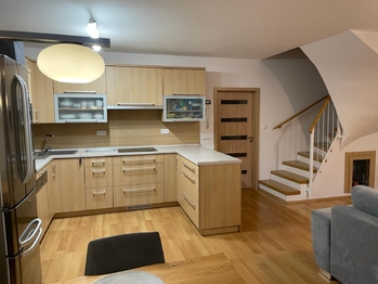 Pronájem domu 133 m², Vejprnice