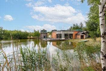 Prodej zemědělského objektu 900 m², Nová Role