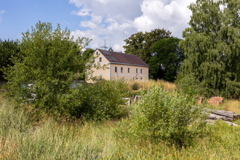 Prodej zemědělského objektu 900 m², Nová Role