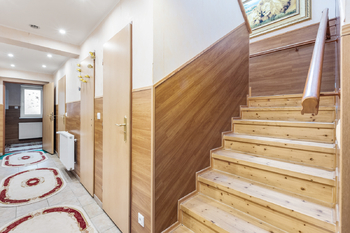 Prodej zemědělského objektu 900 m², Nová Role