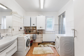 Prodej zemědělského objektu 900 m², Nová Role