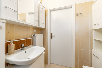 Pronájem domu 100 m², Hostouň