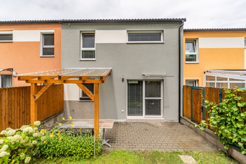 Pronájem domu 88 m², Stochov