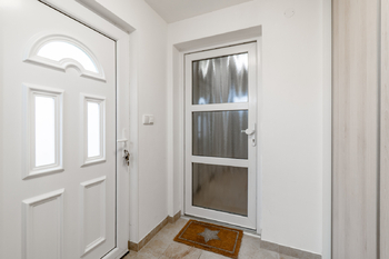 Pronájem domu 100 m², Hostouň