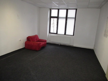 Prodej obchodních prostor 687 m², Chrudim