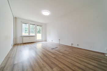 Obývací pokoj - Prodej bytu 3+1 v osobním vlastnictví 76 m², Ostrava